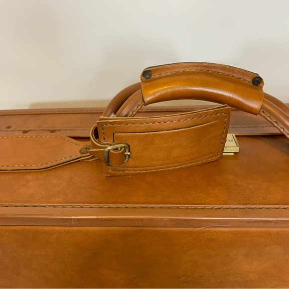 Vintage Mid Century Hartmann Pullman Luggage with Belting and Key - Picture 4 of 16